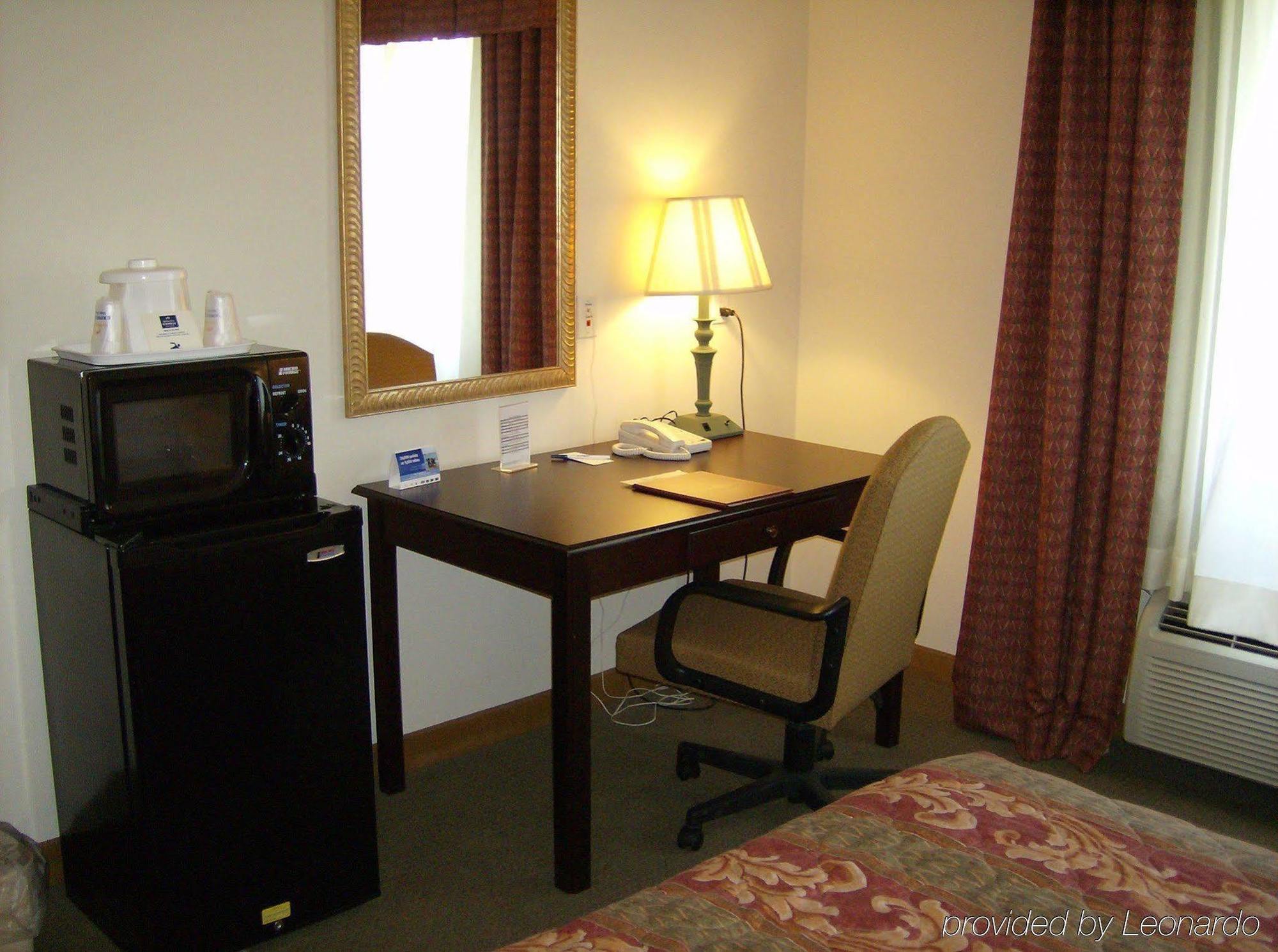 Baymont By Wyndham Fulton Hotel Bagian luar foto